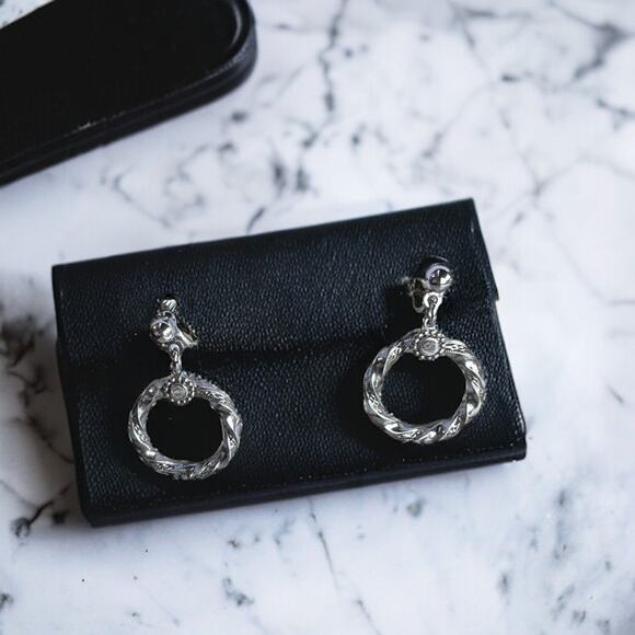 Vintage Silver Drop Hoop Clip-On Earrings Retro Minimalist Jewelry - Picture 1 of 9